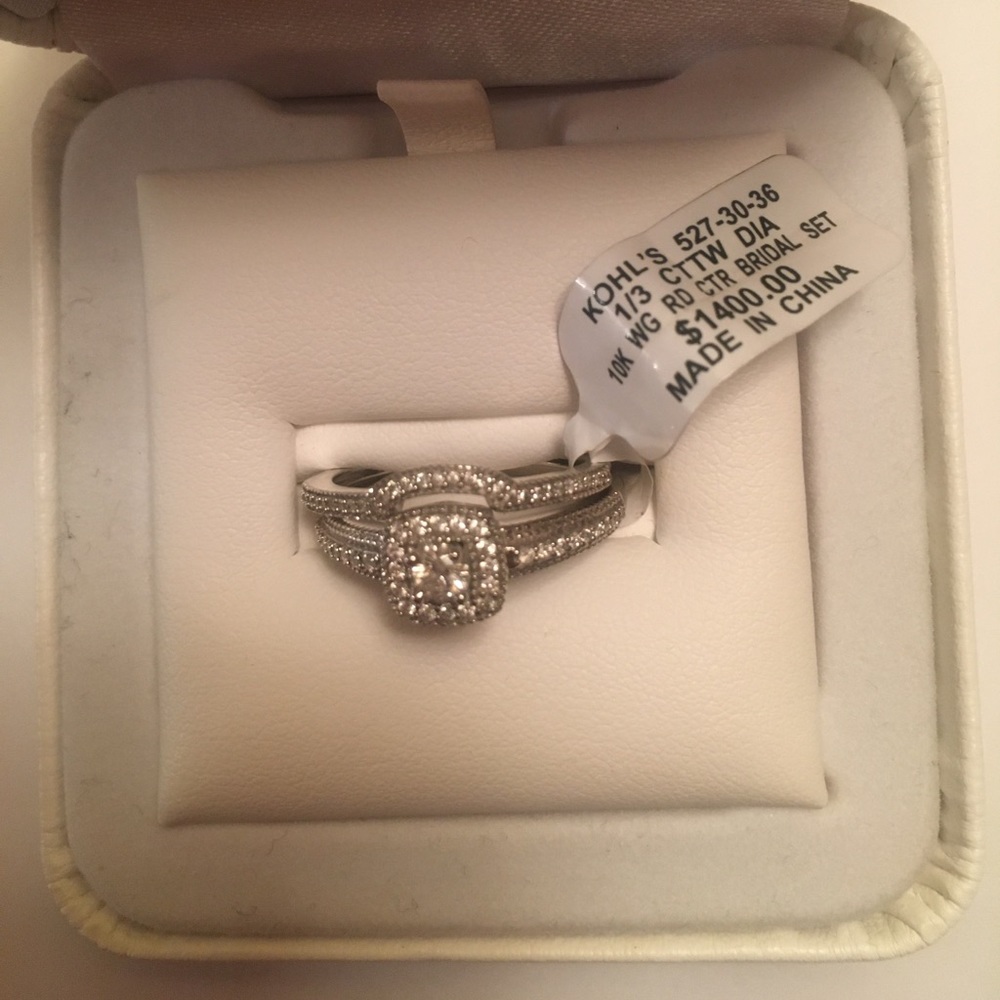 🎉HP🎉 1/3 CTTW Diamond 10K White Gold Bridal Set - Picture 5 of 11